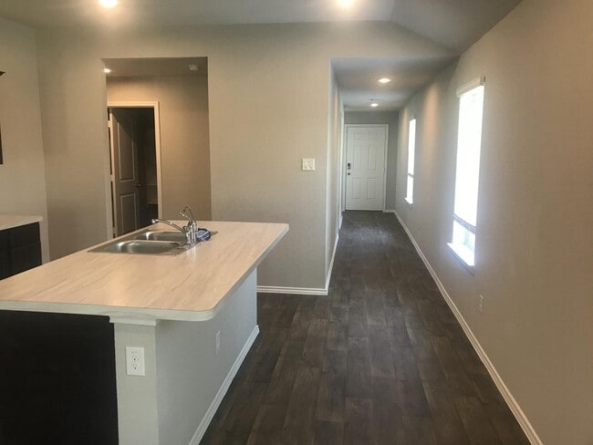 16817 Lonely Pines Dr in Conroe, TX - Building Photo - Building Photo