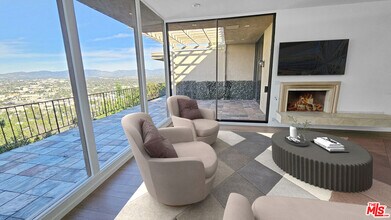 3873 Beverly Ridge Dr in Los Angeles, CA - Building Photo - Building Photo