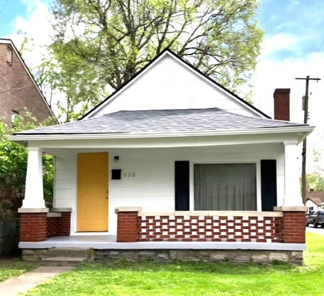 property at 426 Roosevelt Blvd