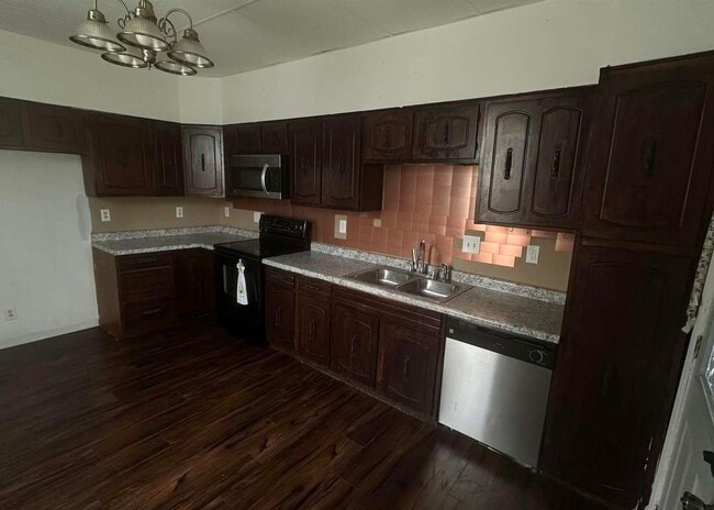 1434 Avenue D in Fort Madison, IA - Building Photo - Building Photo