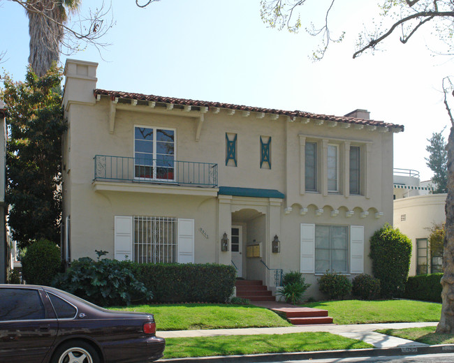 9952 Robbins Dr in Beverly Hills, CA - Building Photo - Building Photo