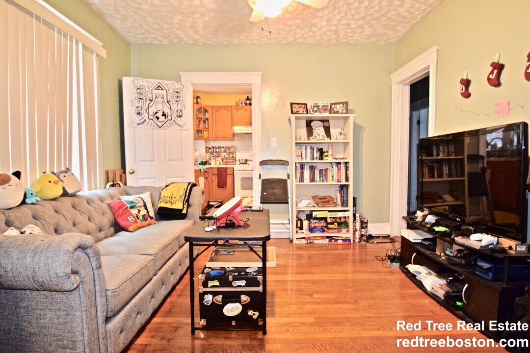 42 Day St, Unit 1 in Boston, MA - Building Photo