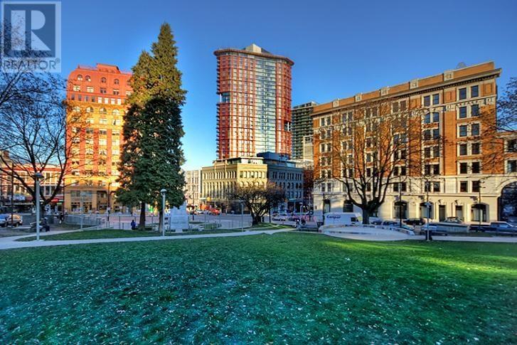 128-3128 W Cordova St in Vancouver, BC - Building Photo