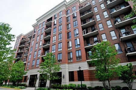 property at 343 W Old Town Ct