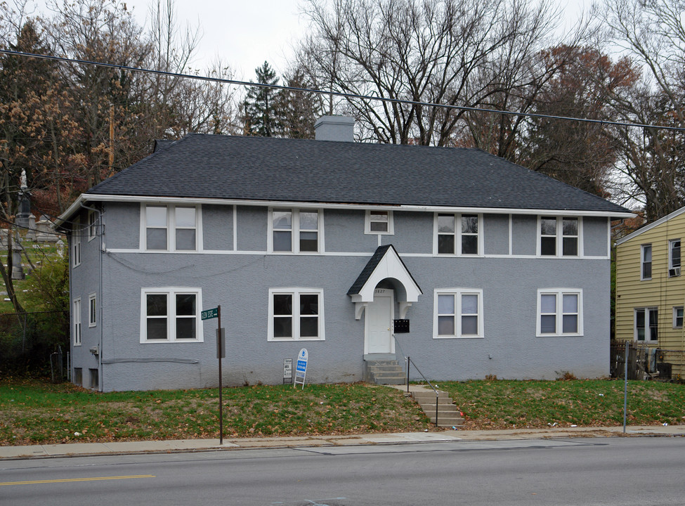 3827 Vine St in Cincinnati, OH - Foto de edificio