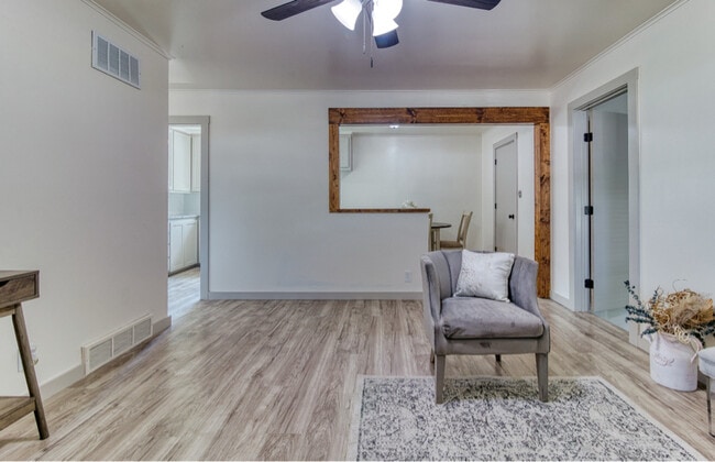 2114 W 48th Pl in Tulsa, OK - Building Photo - Building Photo