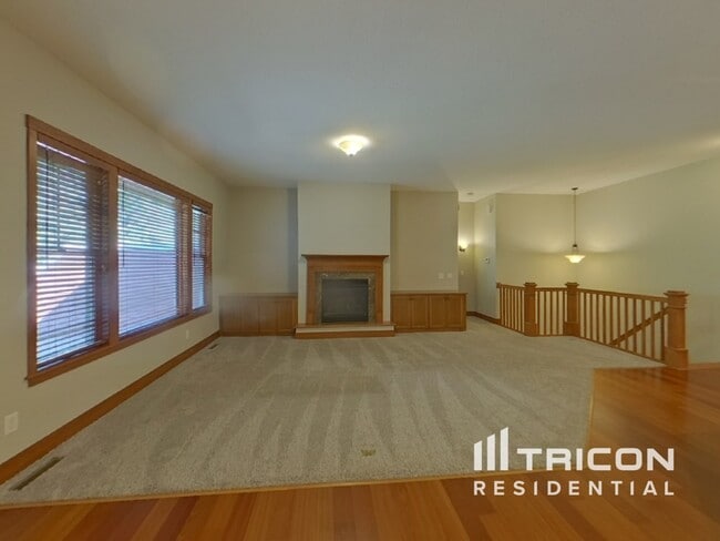 4025 Heritage Ln SE in Prior Lake, MN - Building Photo - Building Photo