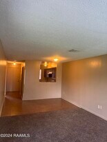 506 Grand Pré Boulevard in New Iberia, LA - Building Photo
