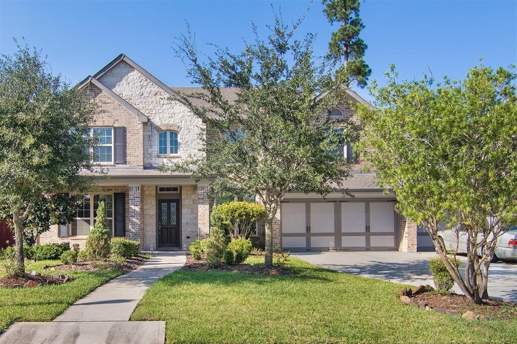 8127 Caroline Ridge Dr in Humble, TX - Building Photo