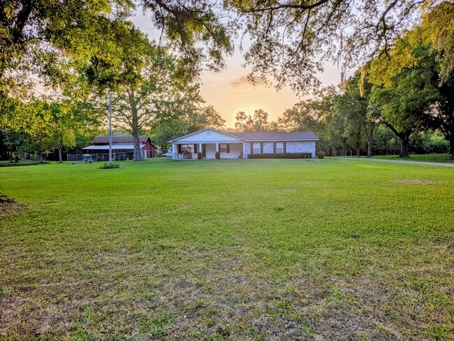 5740 Floy Dr in Lakeland, FL - Building Photo - Building Photo