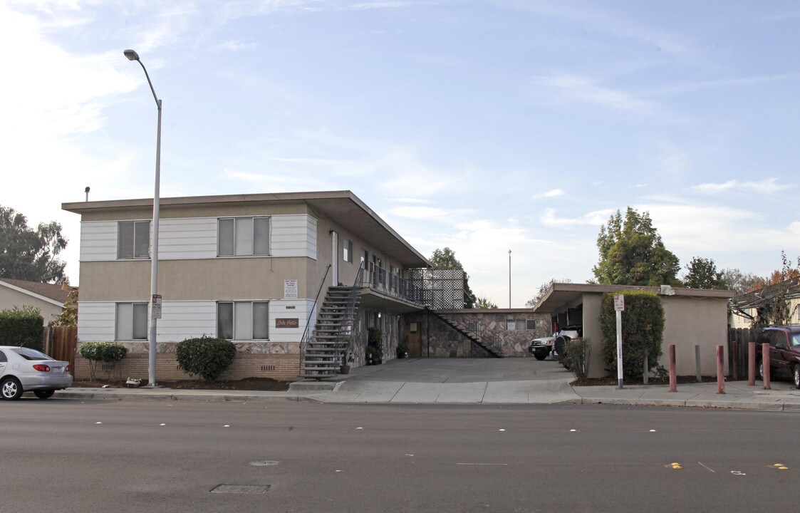 37203 Cedar Blvd in Newark, CA - Building Photo