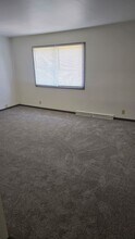 51st Street 8 Families in Milwaukee, WI - Building Photo - Interior Photo