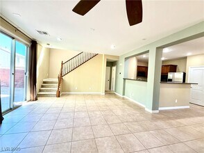 5580 Spiceberry Dr in Las Vegas, NV - Building Photo - Building Photo
