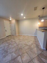 302 Blossom Rock Ln in Folsom, CA - Foto de edificio - Building Photo