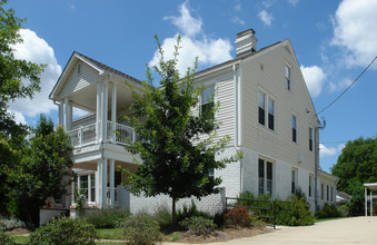 1937 Fairfield Dr in Raleigh, NC - Building Photo - Building Photo