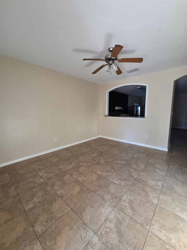 11108 Capistran Loop in Laredo, TX - Building Photo - Building Photo