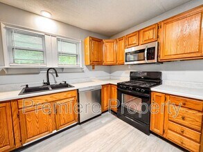 11825 Roberts St in Sugar Creek, MO - Building Photo - Building Photo