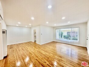 1108 S Sherbourne Dr in Los Angeles, CA - Building Photo - Building Photo