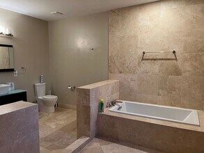 313 N 40th St in Philadelphia, PA - Building Photo - Building Photo