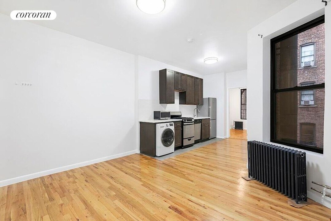 1268 Amsterdam Ave in New York, NY - Building Photo