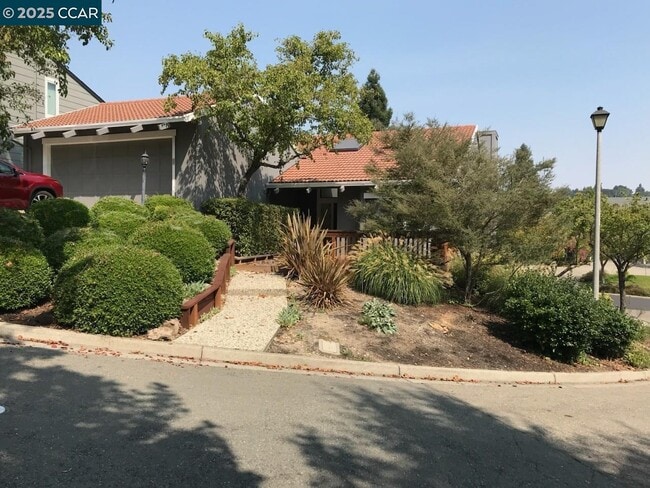 property at 20 Tamarisk