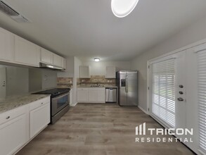 4900 Nuthatch St in San Antonio, TX - Building Photo - Building Photo