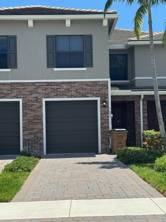 property at 162 SE 5th Ct