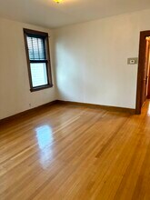 180 Jerome Pl, Unit 2 in Bloomfield, NJ - Building Photo - Building Photo