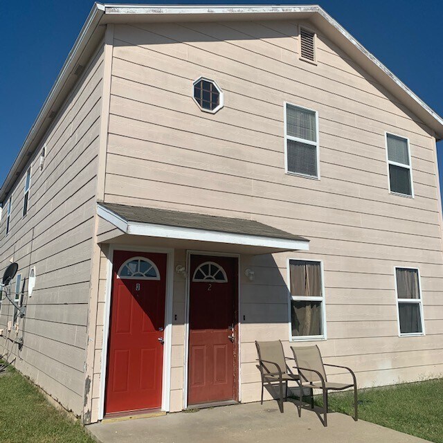 822 Windwood Dr in Junction City, KS - Building Photo