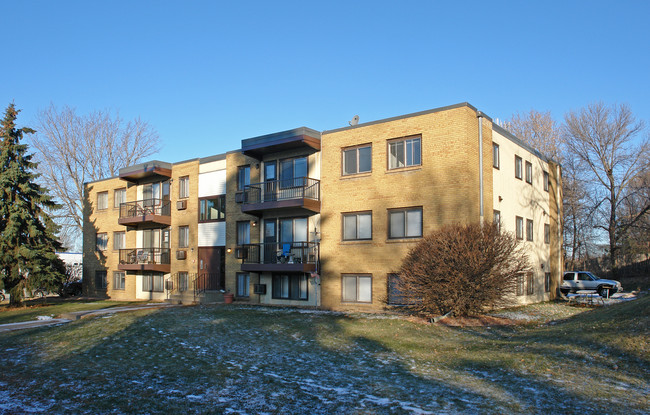 Seven Eleven Apartments in Columbia Heights, MN - Building Photo - Building Photo