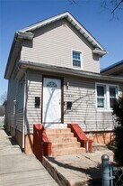 175-07 137th Ave in Queens, NY - Building Photo
