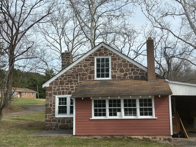 property at 1520 Harvey Ln