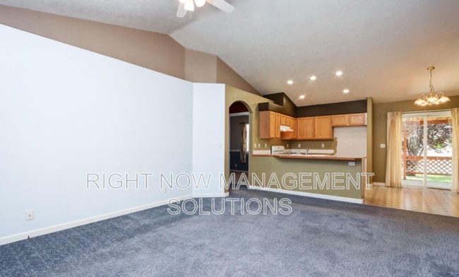 815 S Pawnee Ave in Emmett, ID - Building Photo - Building Photo