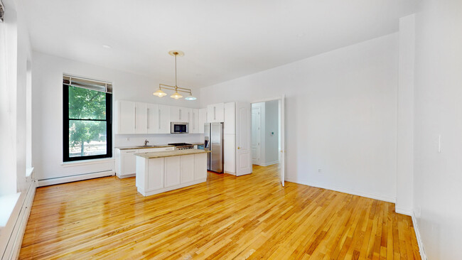259 Lenox Ave in New York, NY - Building Photo - Building Photo