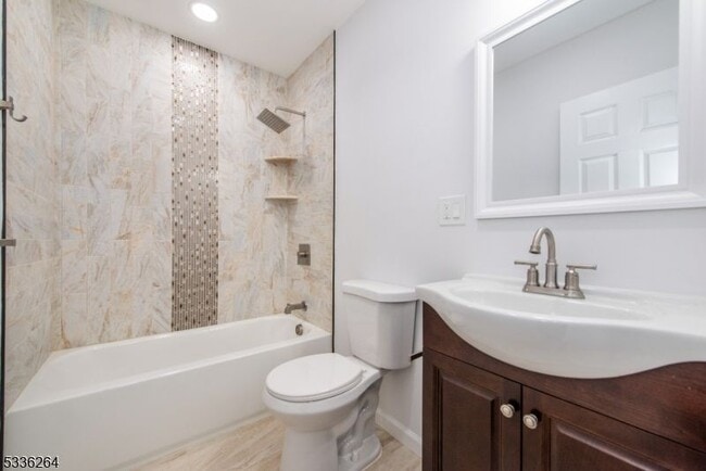 823 S 17th St in Newark, NJ - Building Photo - Building Photo