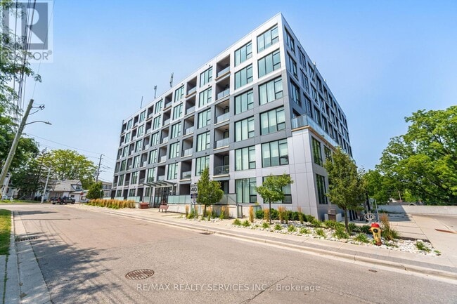 property at 690 King St W