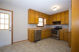 2420 Green Rd in Loganville, GA - Building Photo - Building Photo