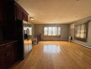 14124 181st St, Unit 1 in Springfield Gardens, NY - Building Photo - Building Photo