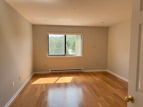 96 Danbury Rd, Unit G in Ridgefield, CT - Building Photo - Building Photo