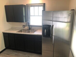 1627 Miami Ct NE in Canton, OH - Building Photo - Building Photo