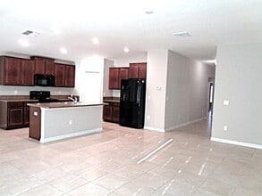 10604 Fuzzy Cattail St in Riverview, FL - Foto de edificio - Building Photo