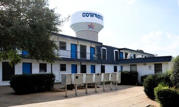 Las Palmas in Arlington, TX - Foto de edificio - Building Photo