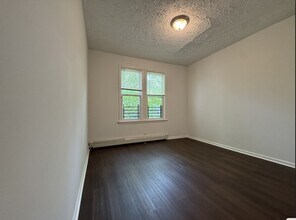 138 Woodlawn Ave, Unit 4 in Jersey City, NJ - Building Photo - Building Photo