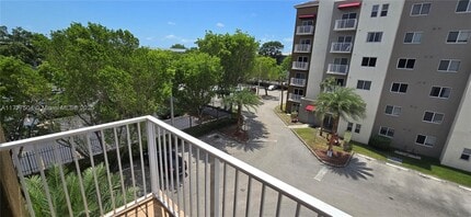 11050 SW 196th St in Miami, FL - Building Photo - Building Photo