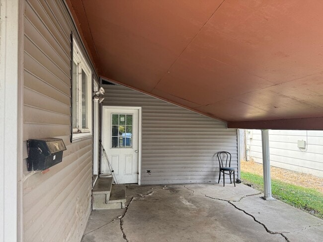 903 Highland St in Benton, IL - Foto de edificio - Building Photo