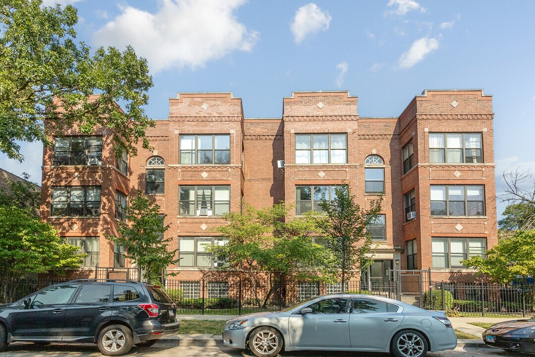 4707 N Albany Ave in Chicago, IL - Building Photo