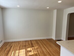 952 Fairmount Ave in Towson, MD - Building Photo - Building Photo