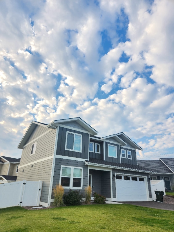 302 Cottage Dr in Kalispell, MT - Building Photo - Building Photo