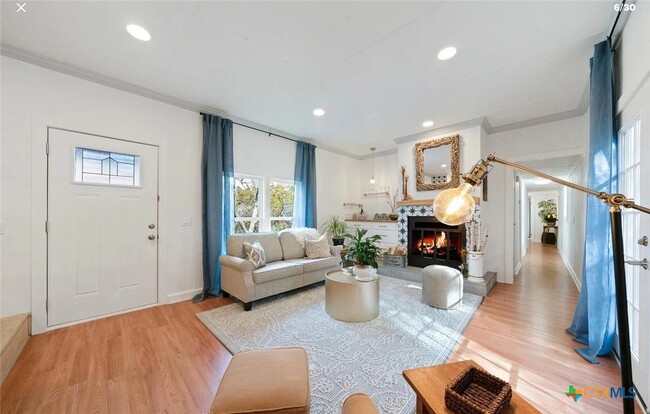 property at 1219 Songbird Dr