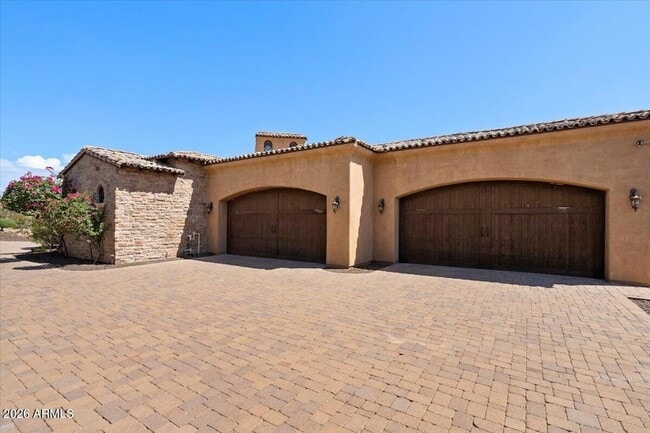 13027 E Saddle Horn Trail in Scottsdale, AZ - Building Photo - Building Photo